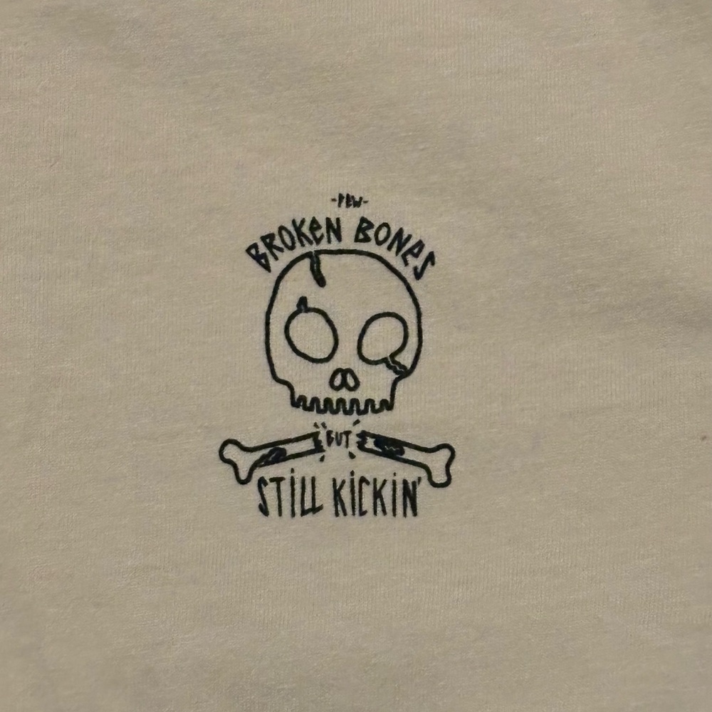 shirt - Picture 3 of 4